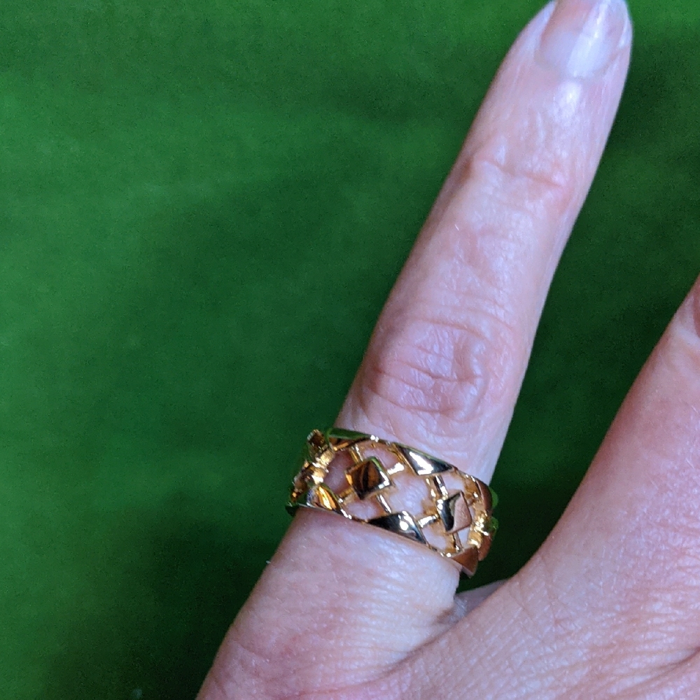 AVON Vintage Gilded Trellis Ring, Goldtone, Sz 6, NWT NOS